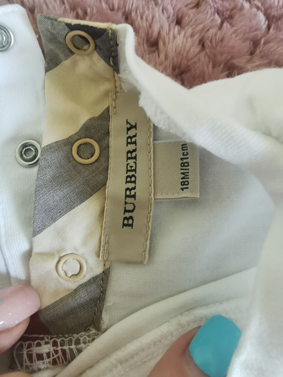 Śliczna bluzeczka burberry