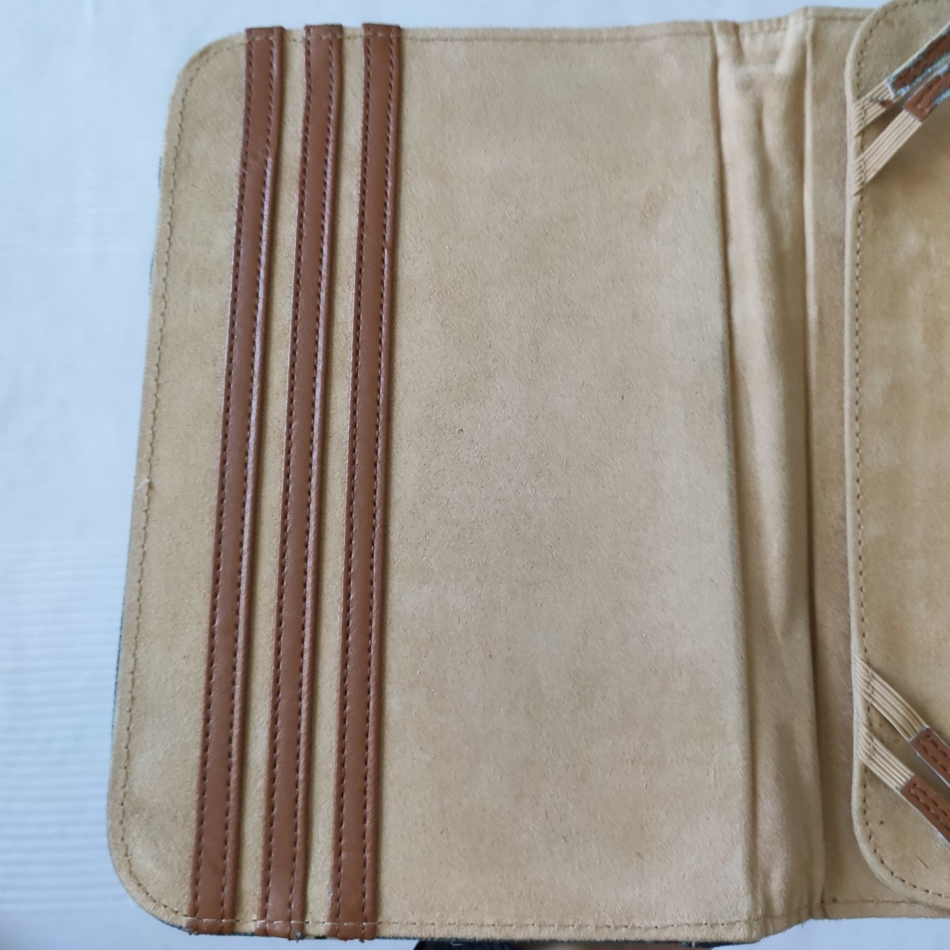 Etui z klapką na tablet Samsung Galaxy Tab 3s Lite SM-T113