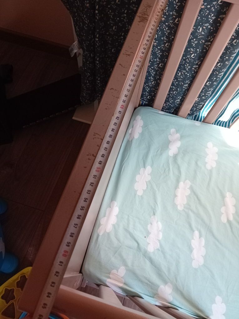 Łóżeczko dziecięce regulowane+gratisy