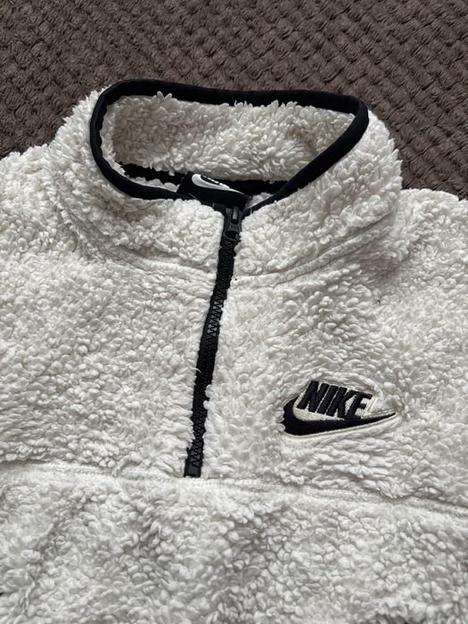 Кроп-топ укорочена кофта Nike