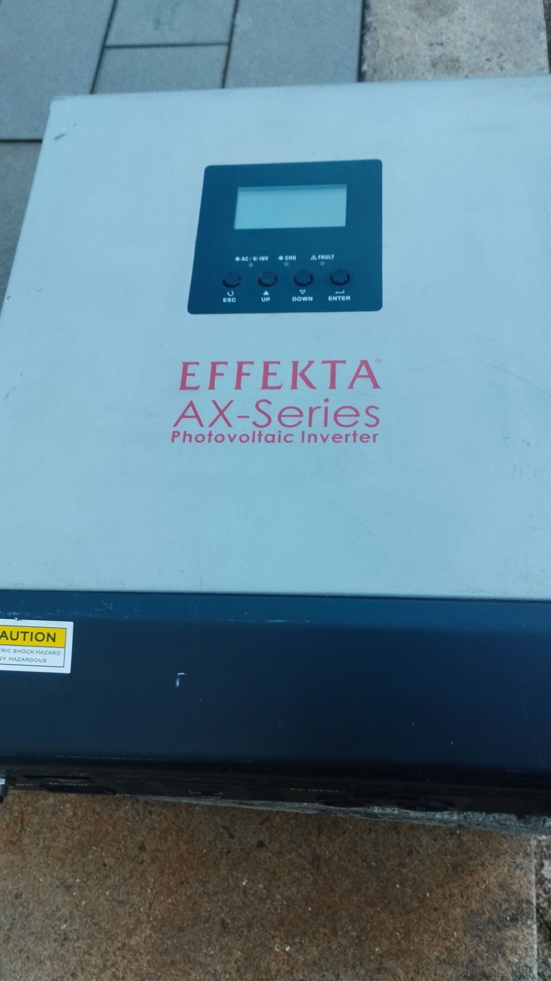 Inversor e carregador 230v AC / 27v DC