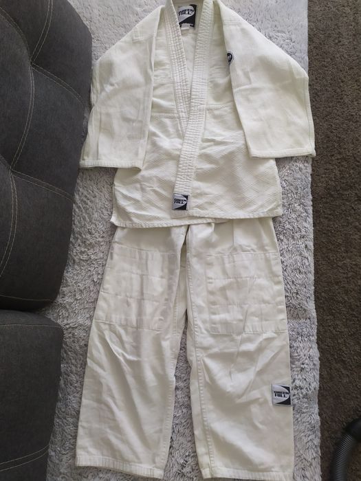 Кимано для дзюдо 140р.