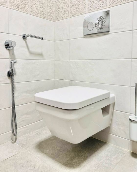 ПРОДАЖ 3 кімнатної квартири з видом на озеро