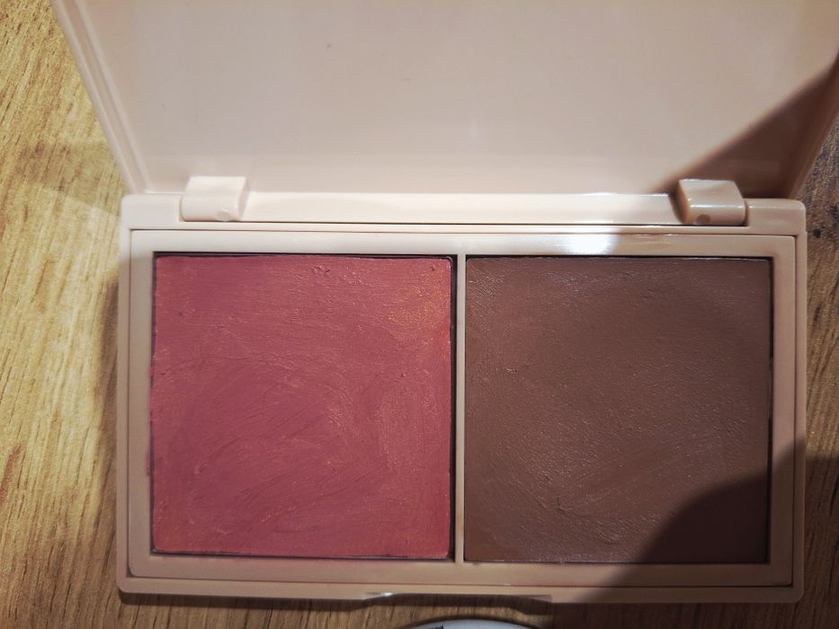 Róż bronzer paese, mydło nacomi, odżywka do włosów