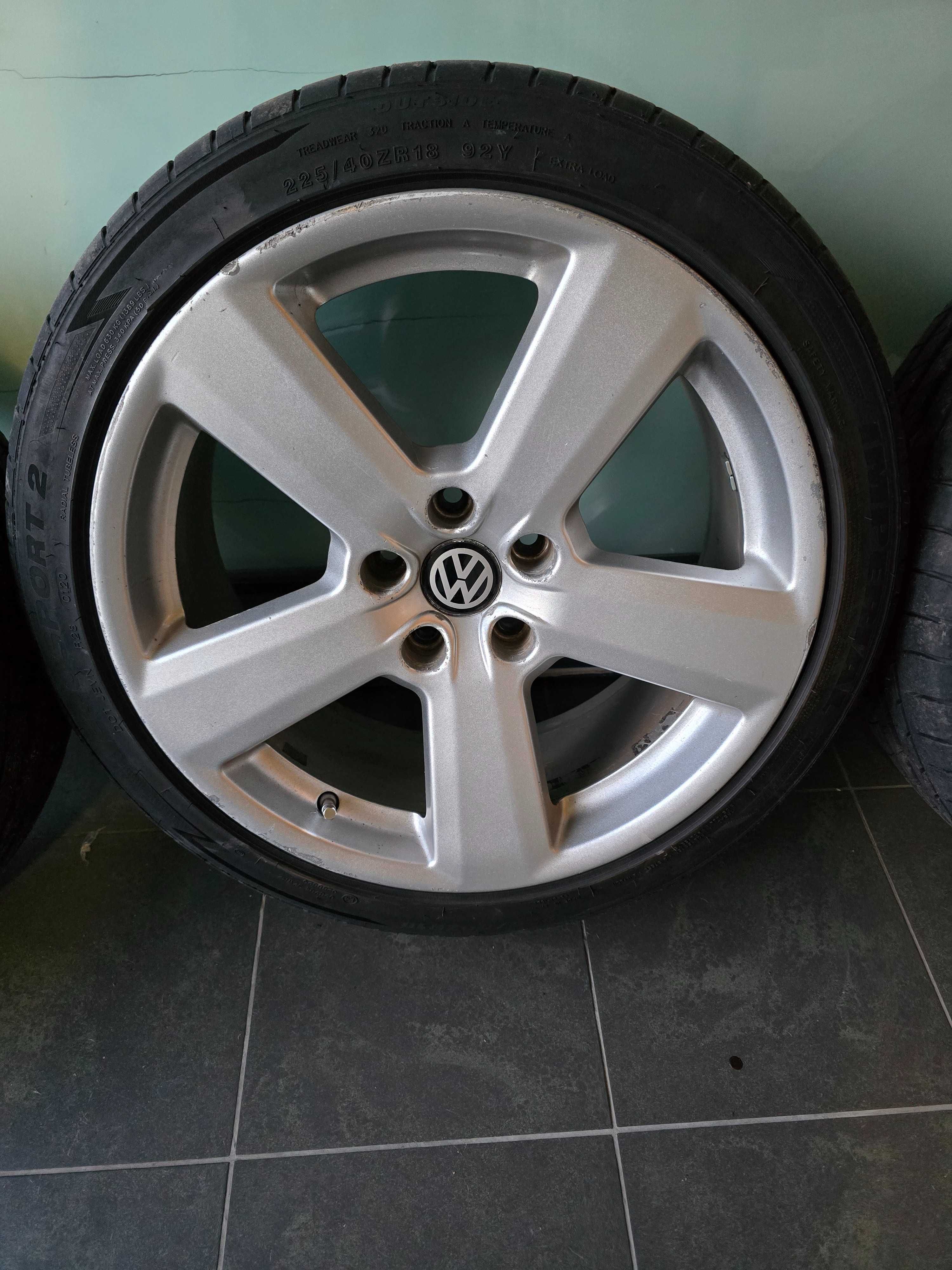 Felgi 225 40 r18 i opony letnie vw alufelgi