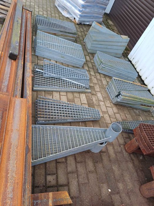 Stopnie z gretingu ocynkowane