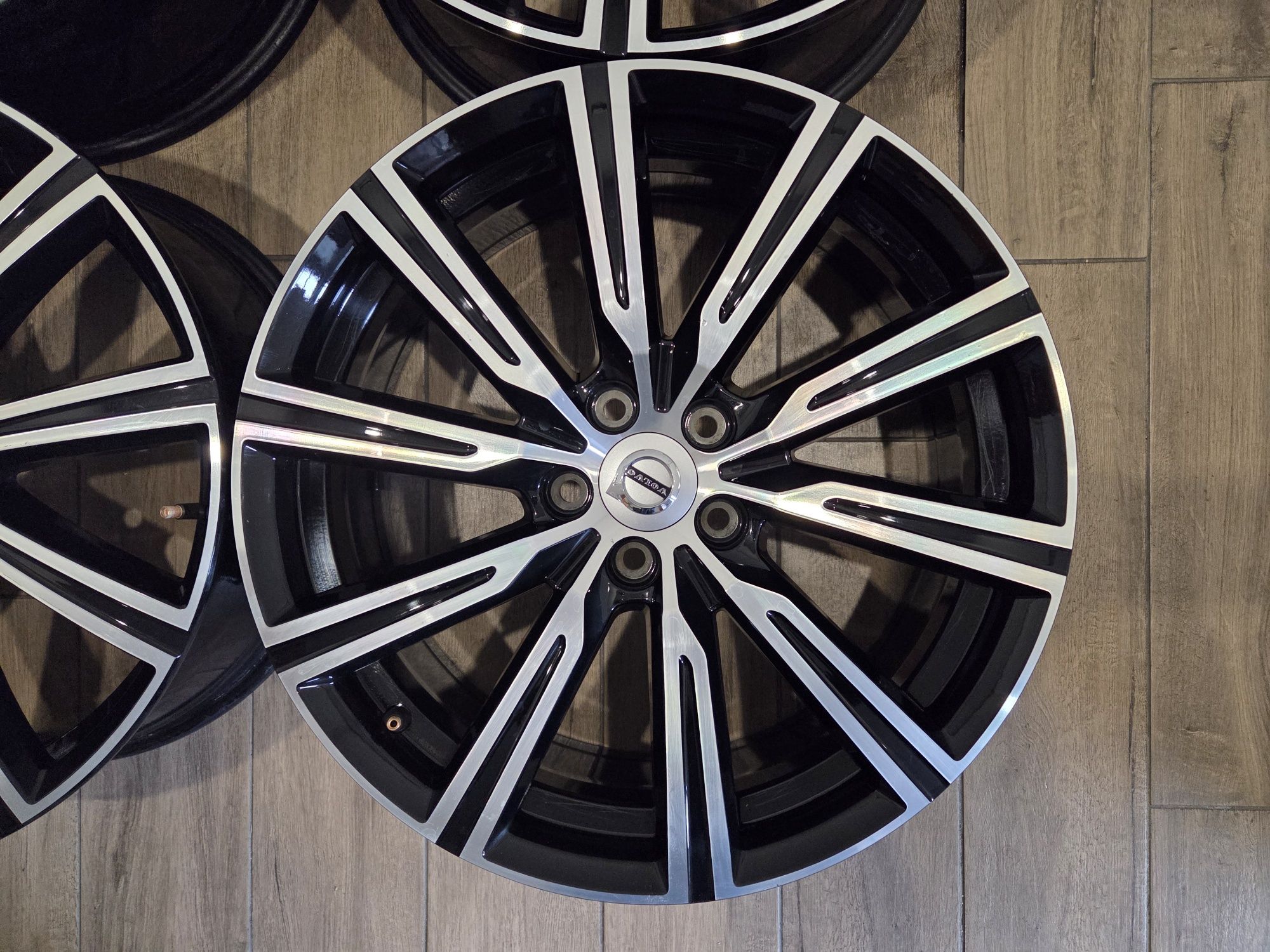 VOLVO 5x108 XC60 XC40 XC70 S90 V90 S40 V40 C30 S80 V70 Felgi 19