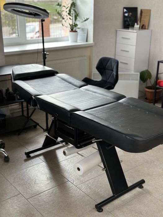 Косметологічна кушетка