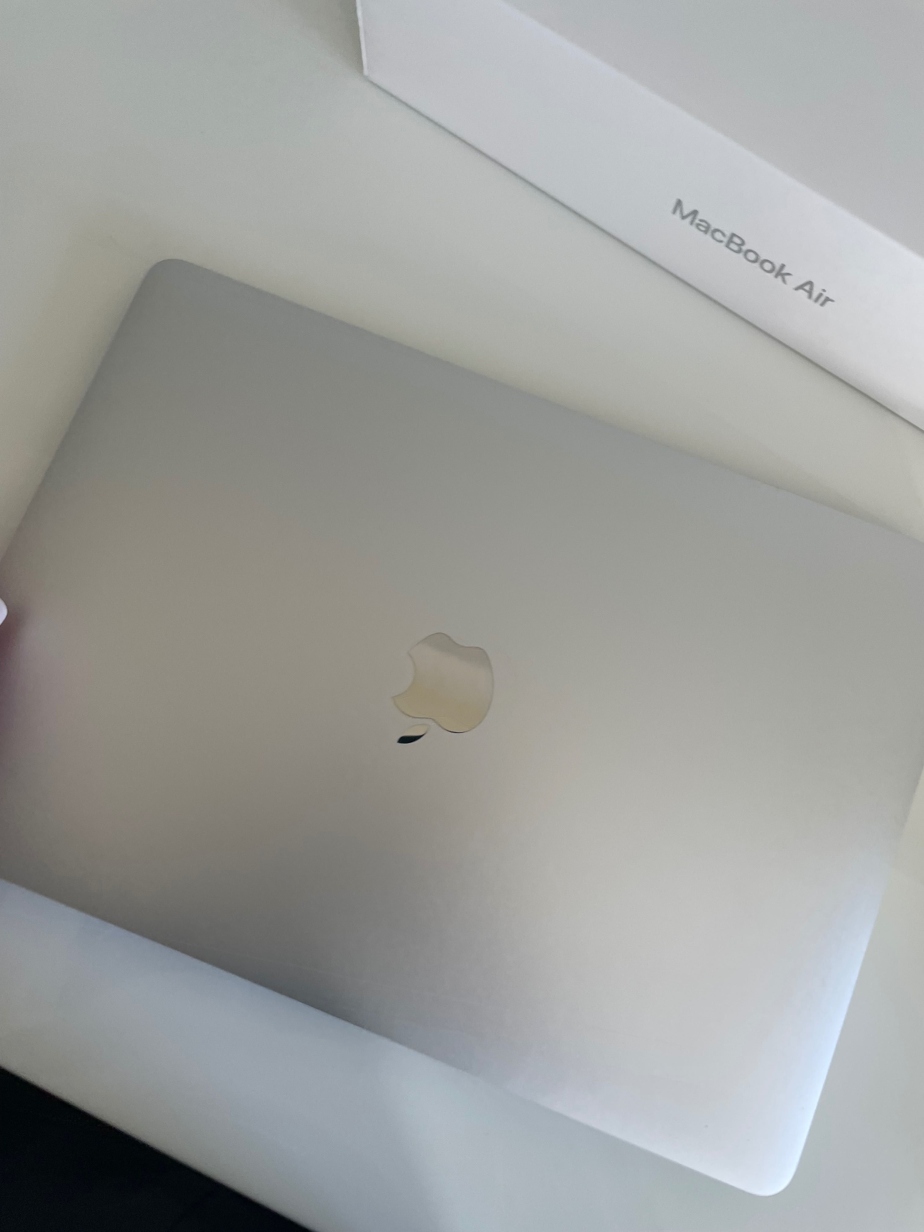 Macbook Air para peças + carregador