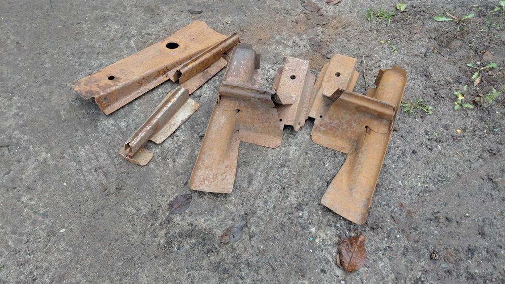 Піддомкратник передній ВАЗ 2101 - 07 (старого зразка)