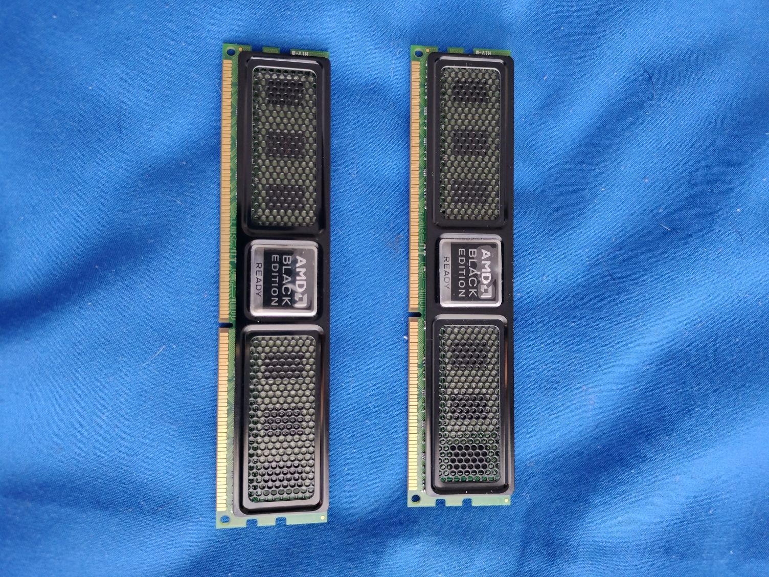 AMD Black Edition 4GB (2 x 2GB) DDR3 1600 MHz