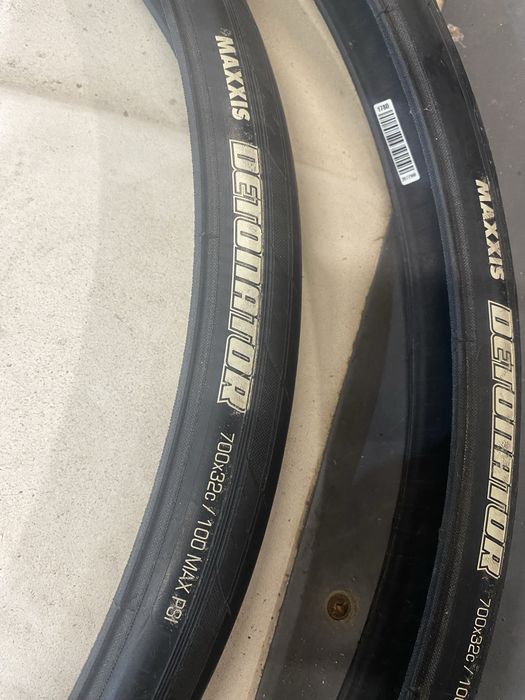 Покрышка 700x32C Maxxis Detonator