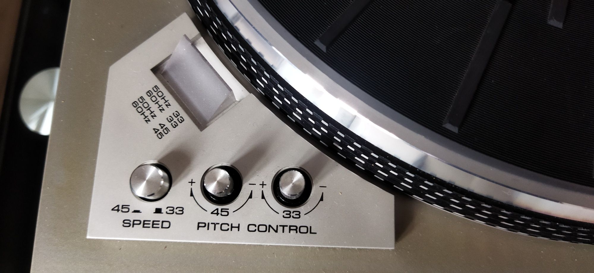 Gramofon Akai AP206 C