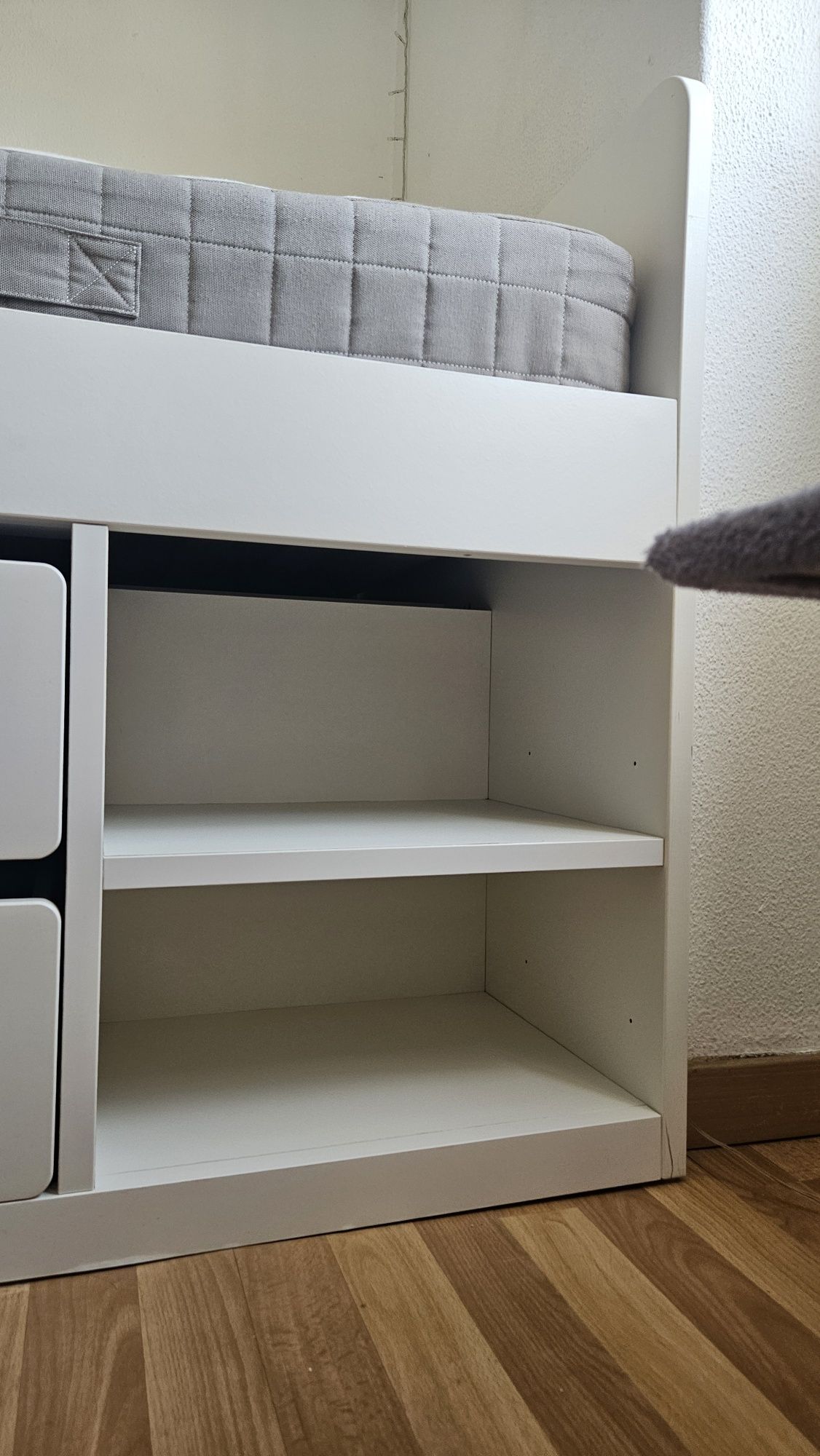 Cama e estrato ikea