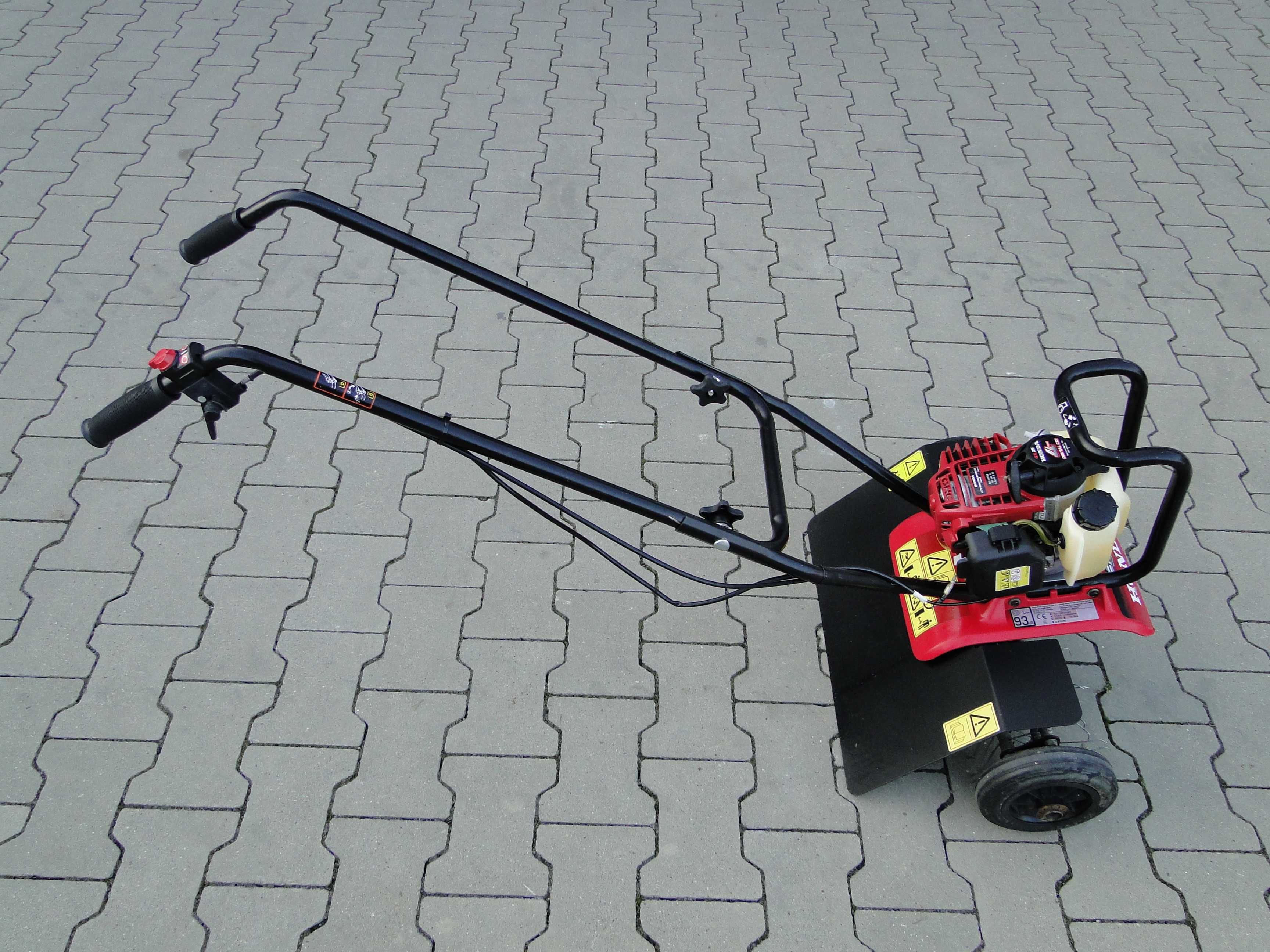 Glebogryzarka wertykulator Aerator grabki HONDA FG 110 Germany