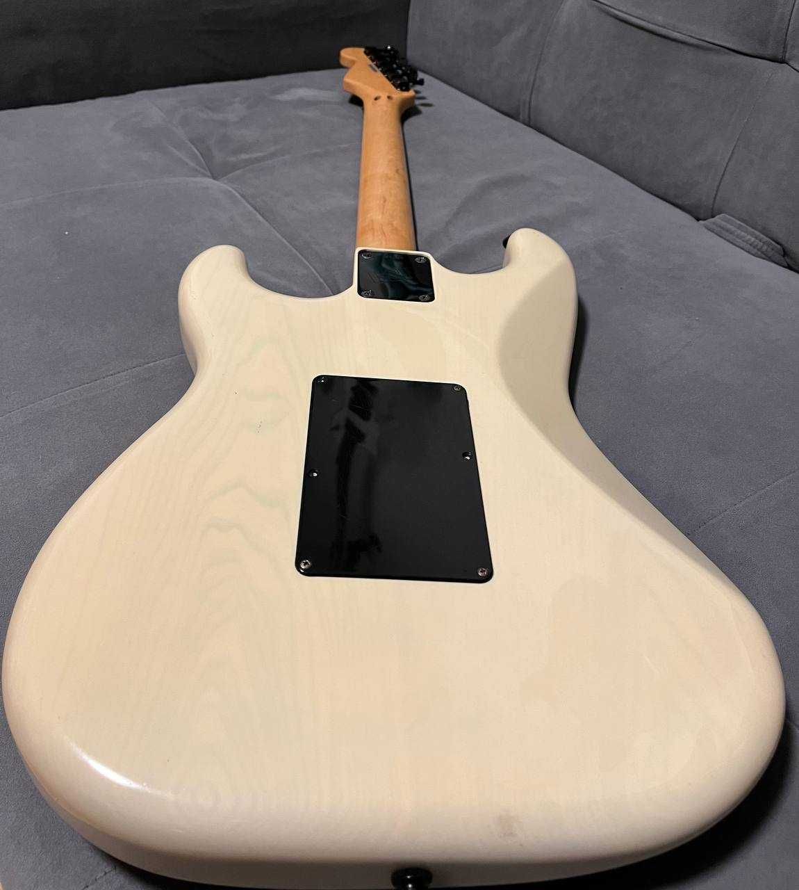 ESP 800 Series Custom Stratocaster HSS FR STW - See Thru White