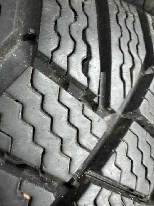 Continental ContiVikingContact 7 215/60 R17 100T