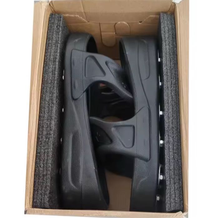 Buty kolce do żywic i wylewek - rozmiar L