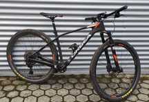 Bicicleta de BTT Orbea Alma M30 em carbono GX 2018