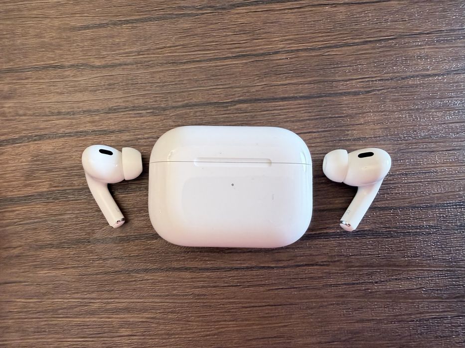 Apple AirPods Pro 2 Lightning MagSafe + etui Spigen + KRK