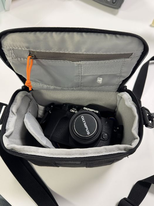 Olympus OM-D E-M10 Mark III