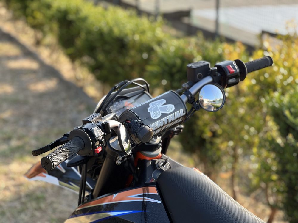 KTM 690 SUPERMOTARD 35KW (Carta A2) 2015
