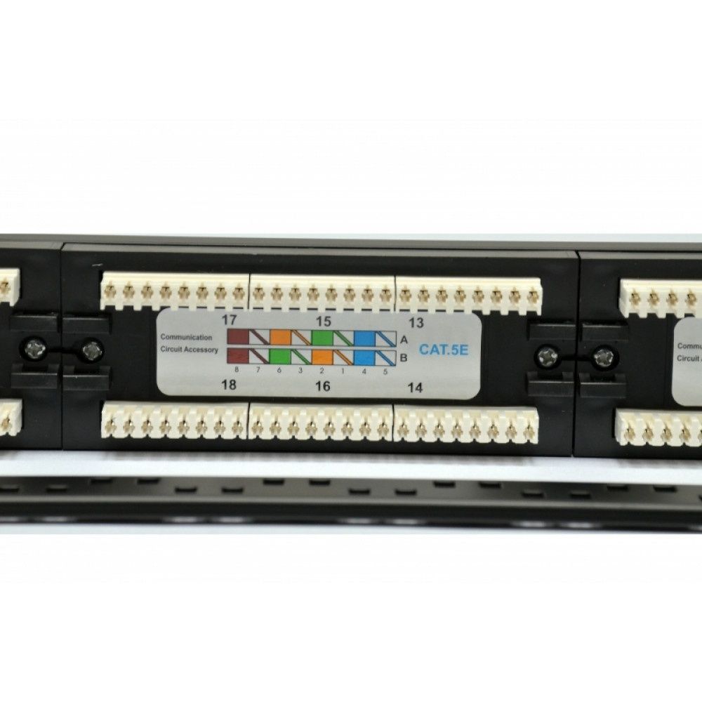 Патч-панель 19" 24хRJ-45 UTP кат.5e, с задним организатором, Kingda