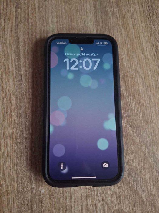 iPhone 16e аккумулятор 99%