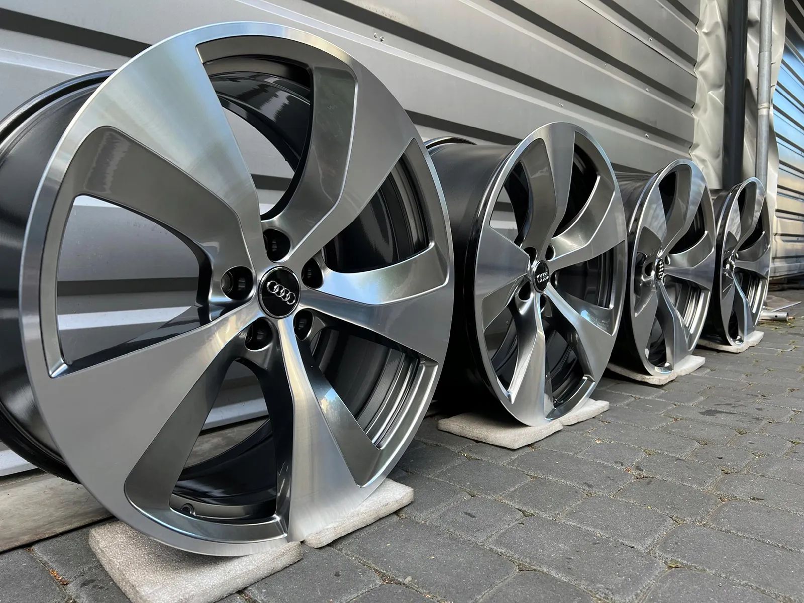 Oryginalne Felgi Audi 21 A5 A6 A7 A8 Q5 Q7 SQ7 Q8