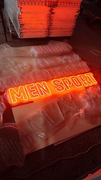 Лайтбокс с LED подсветкой.  Реклама