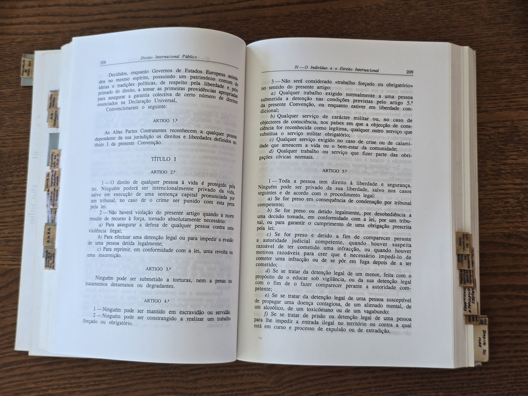Livros jurídicos - Direito 1 = 5€ / 10 = 40€