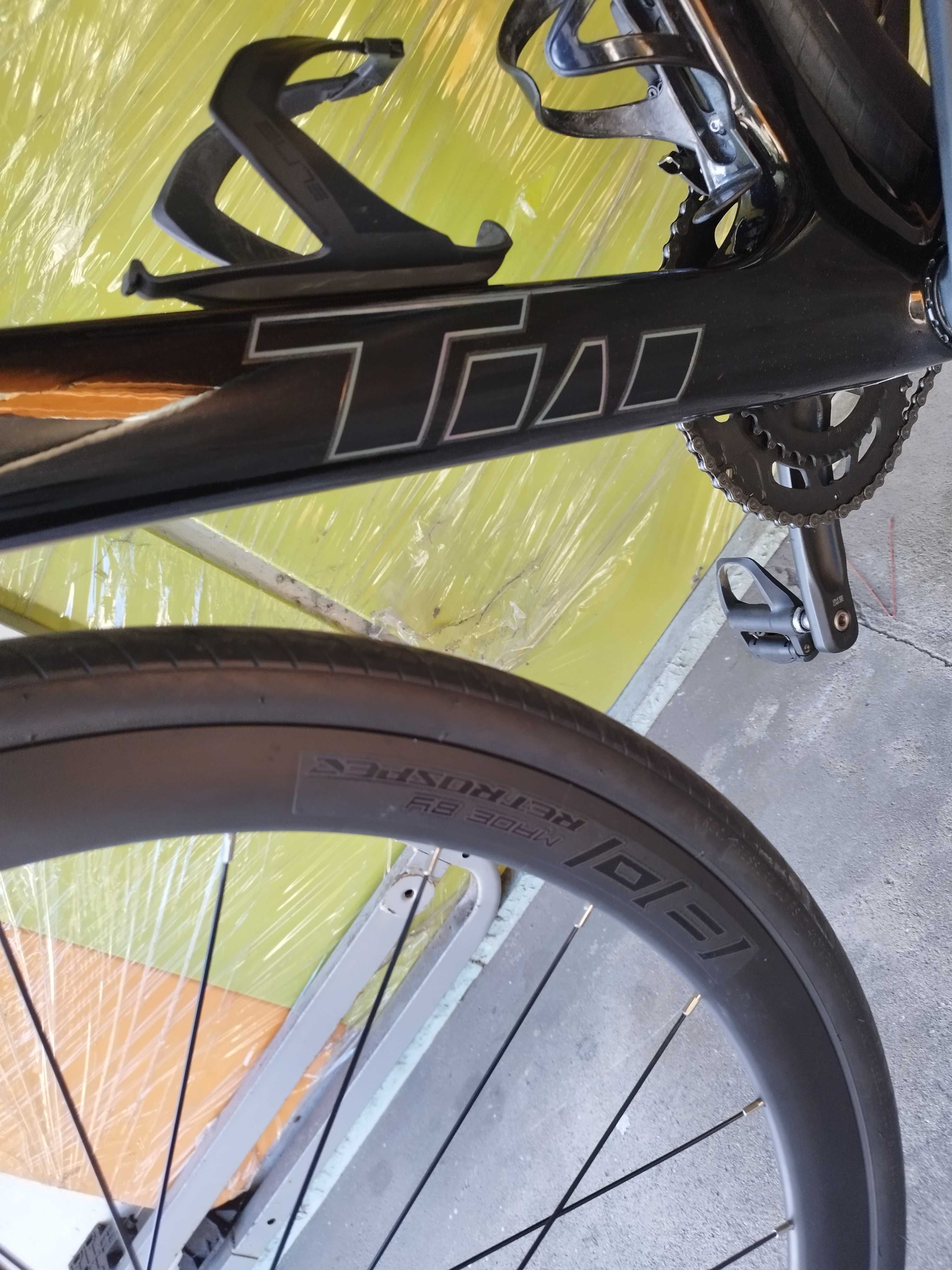 Bicicleta carbono di2