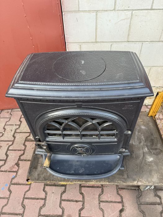Jotul 3 Piękny Komin norweski z szybką