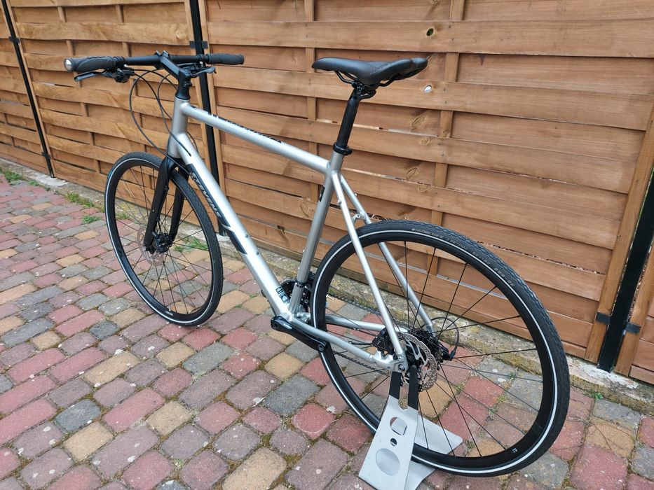 Stevens Strada 800 Disc 2022 Shimano 105
R7000 Fulcrum Rozmiar 58/60cm