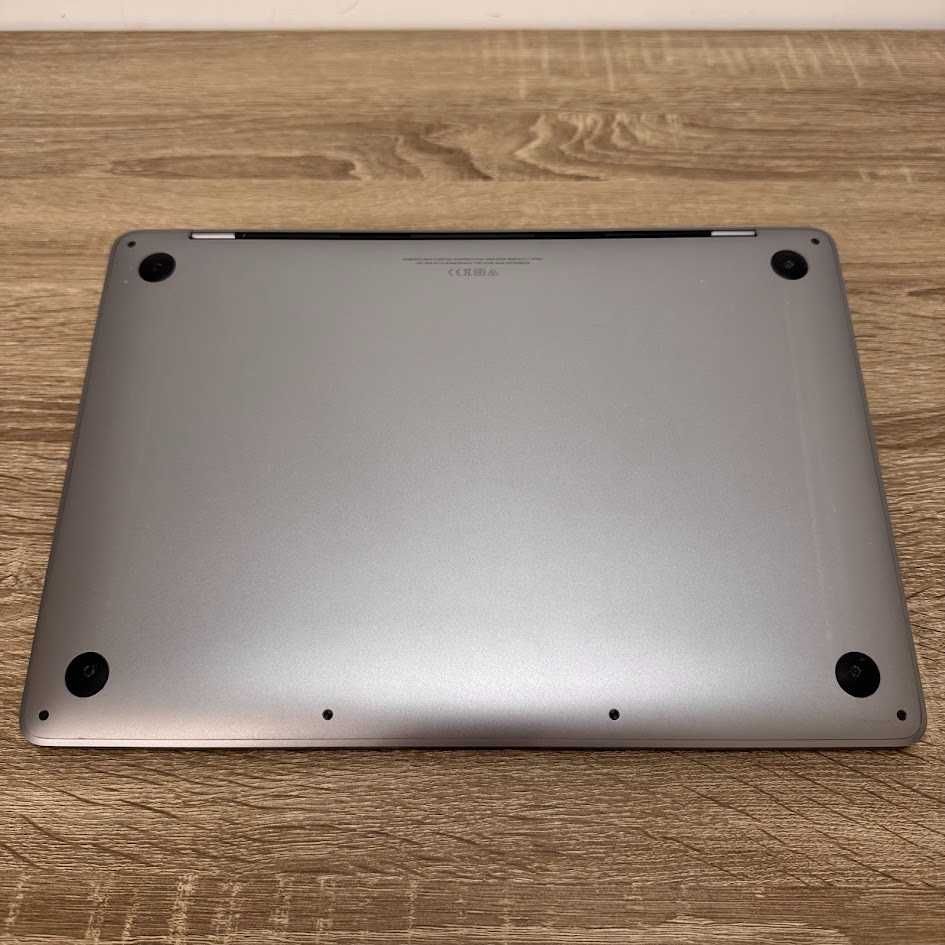 Apple MacBook Pro 2020 13" M1 / 8Gb / SSD 256Gb (код: M0633)
