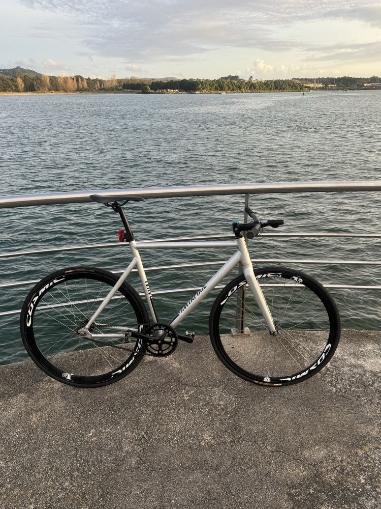 Santa Fixie Raval