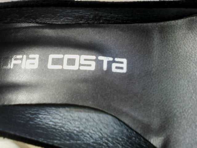Sapatos pretos Sofia Costa