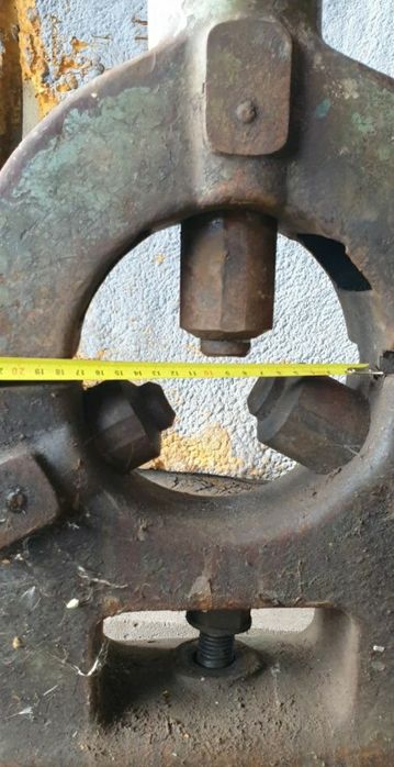 Люнет неподвижный, Патроны токарные 130, 200, 320, 400 мм. Делитель