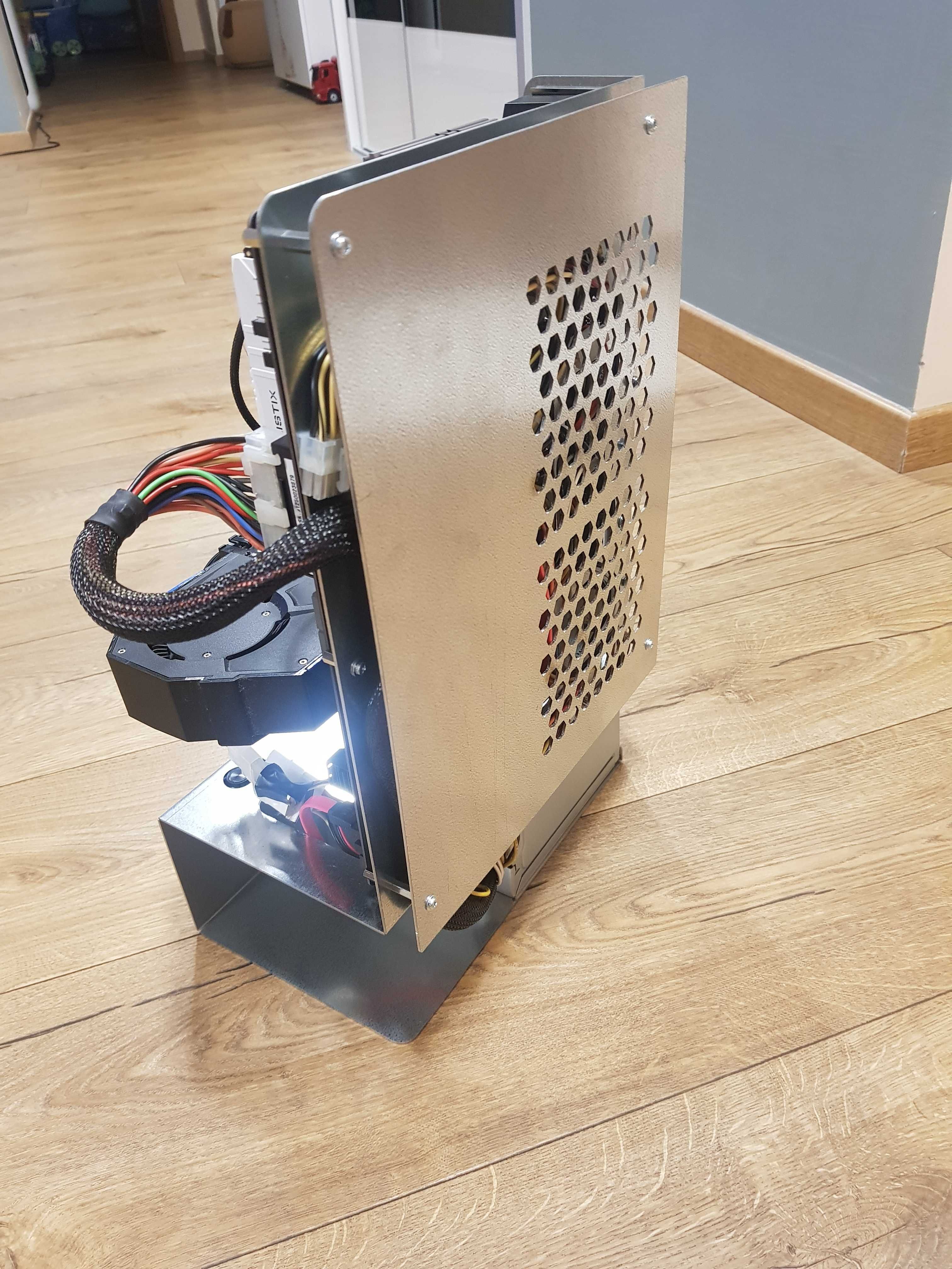 Gamingowa Open PC - V. 4 x SSD, 1 x HDD świetny wygląd