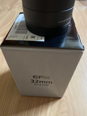 Obiektyw Canon ef-M 32mm f/1.4 stm