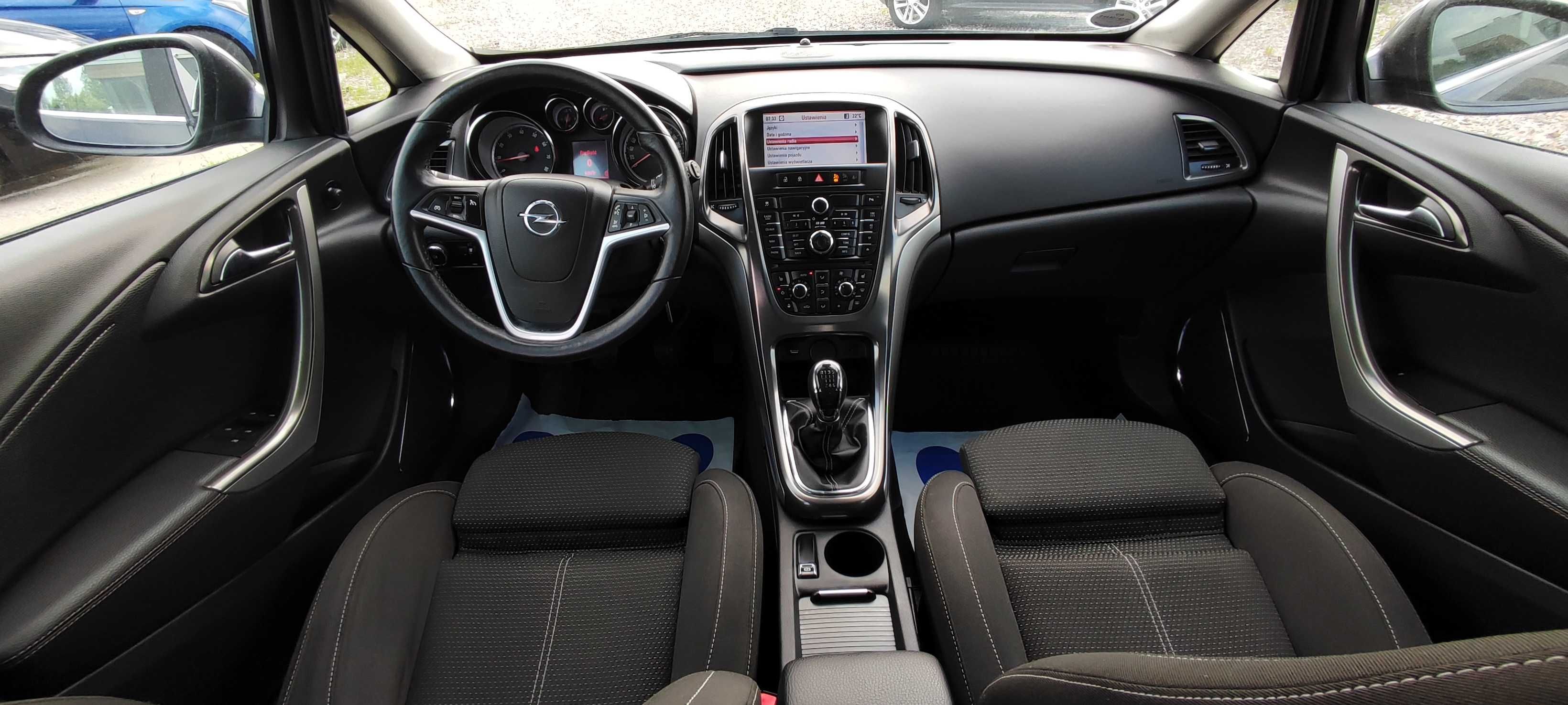 Opel Astra 1,4 turbo benzyna