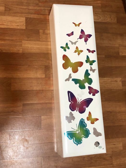 ящик подвесной белый