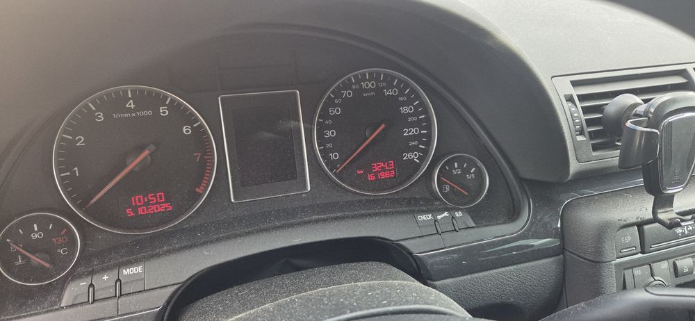 Audi a4 kombi 2.4b