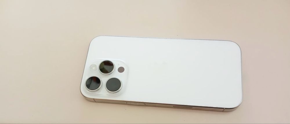 Iphone 16 pro impecável