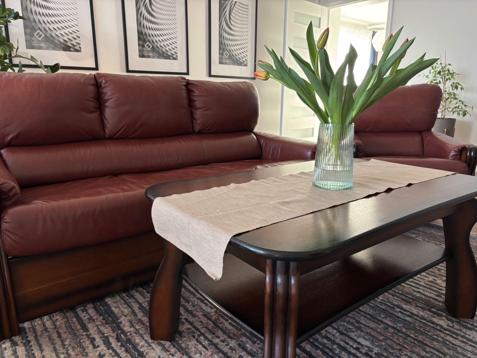 Komplet wypoczynkowy Kler – sofa, dwa fotele, ława