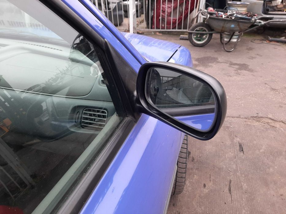 Nissan Micra K11 Lift 3D 1.0i 2001r.Lusterko zewnętrzne Prawe