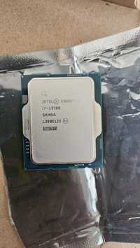 Procesor intel i7 13700