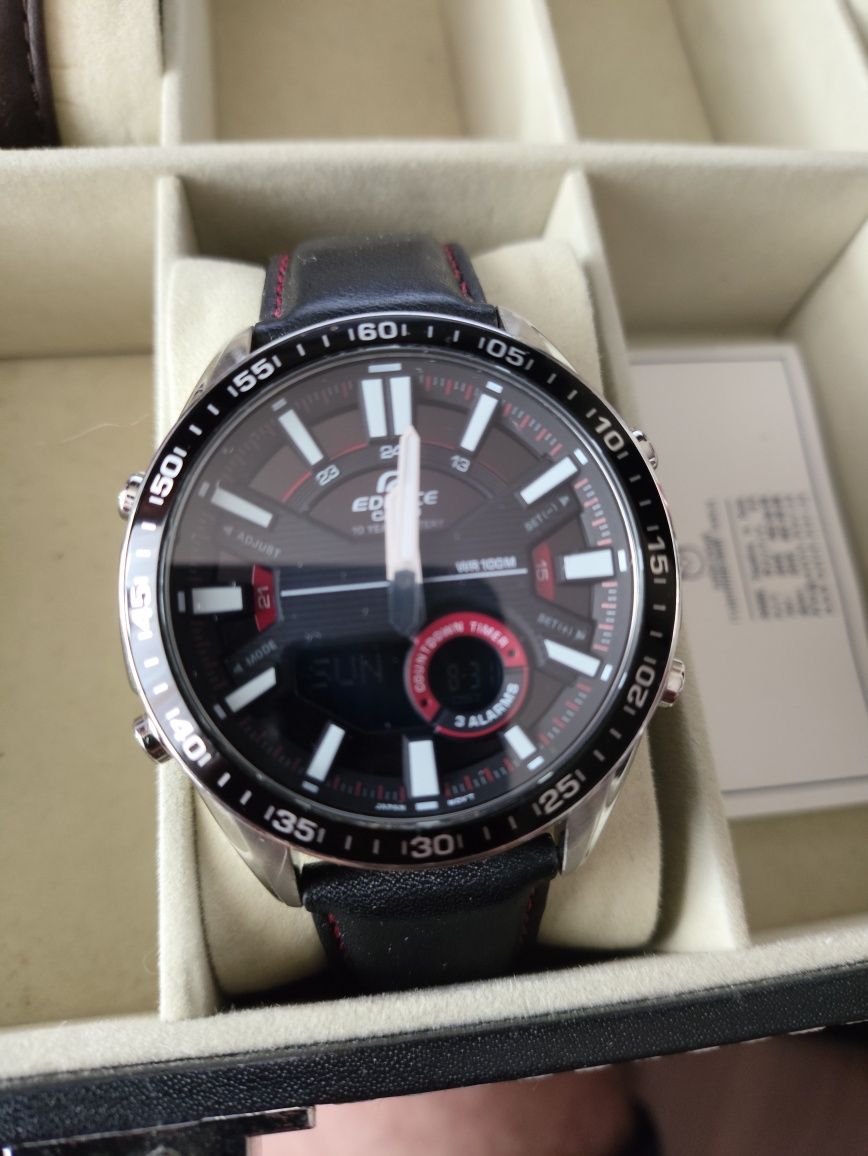 Чоловічий годинник EFV-C100L-1AVEF Casio