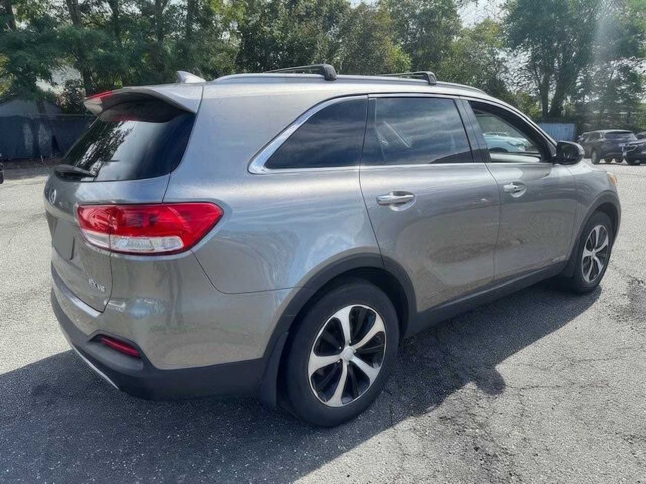 Kia Sorento EX V6      2017