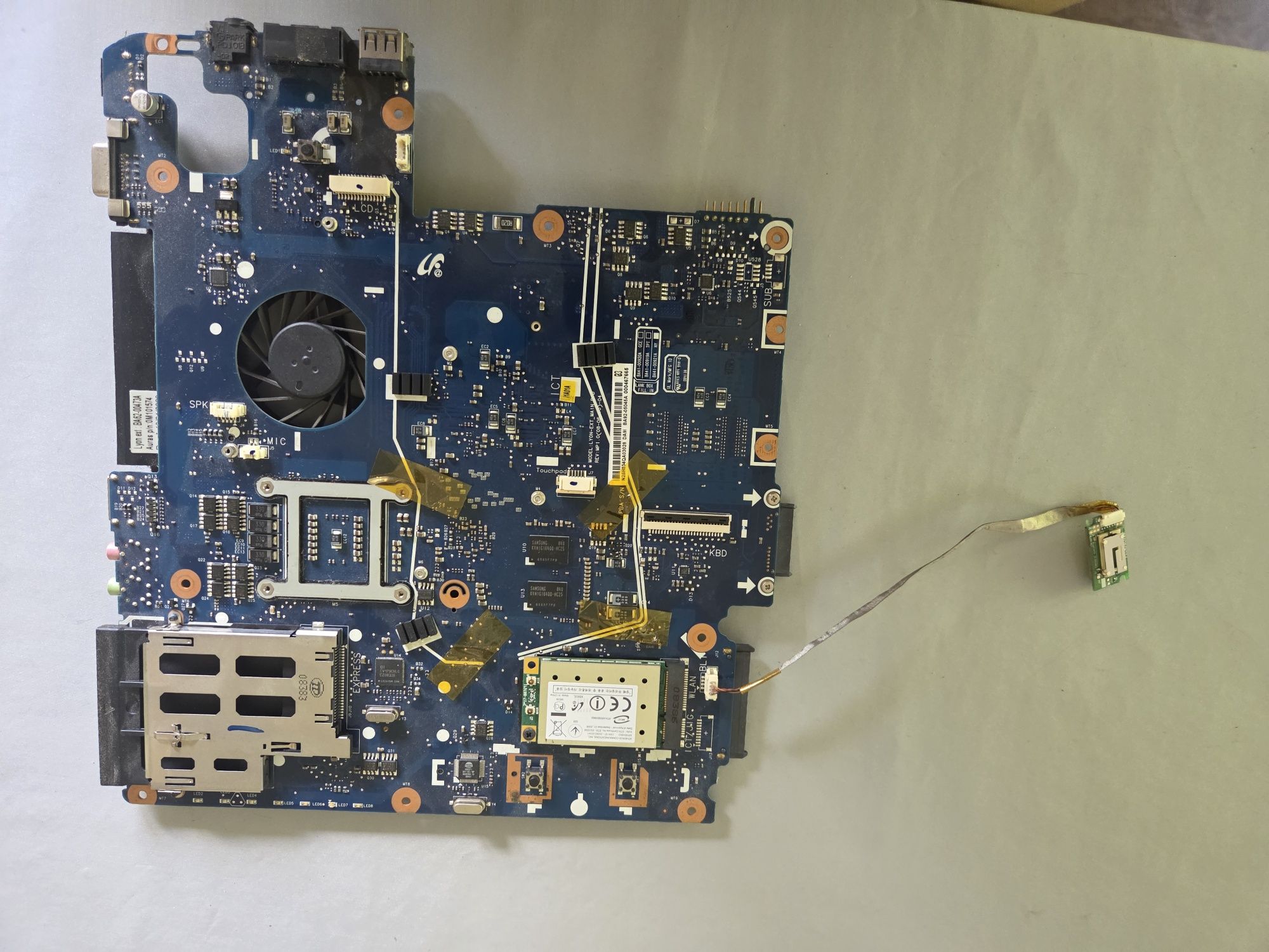 Sprzedam sprawną płytę główną do Laptopa Samsung NP-SA11H